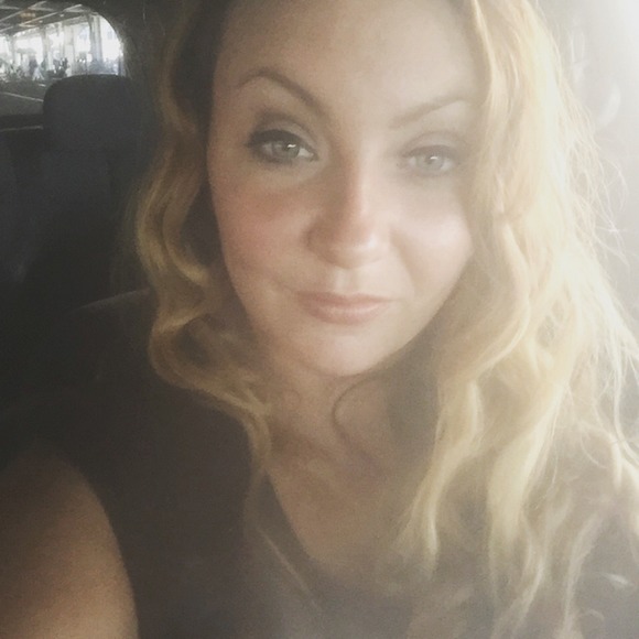 Meet your Posher, Mairead - Picture 1 of 1